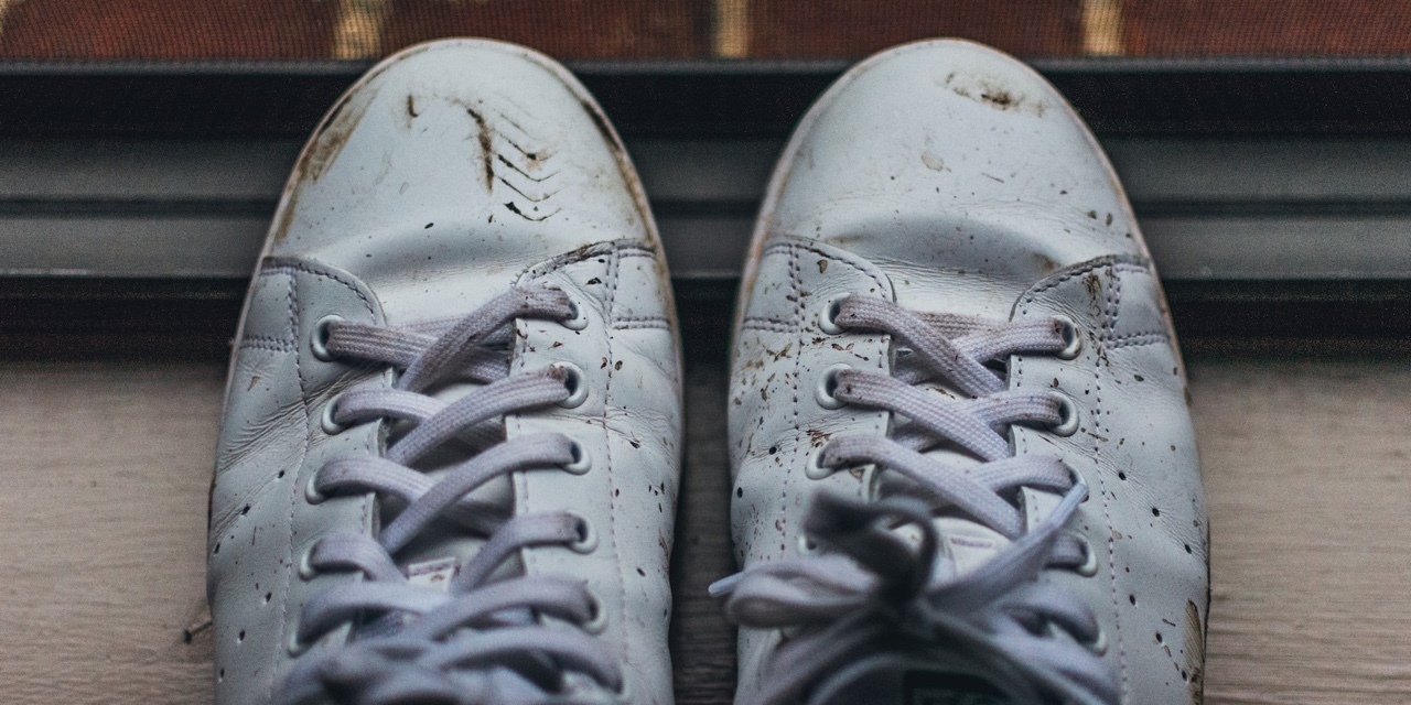 Sneaker reinigen - so erstrahlen Deine Turnschuhe wieder