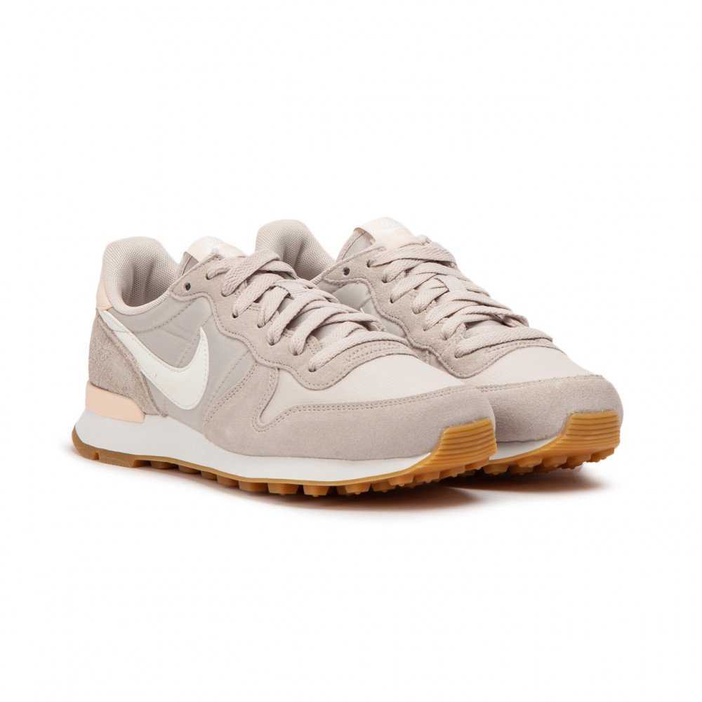 Nike WMNS Internationalist / Beige / 828407-028 | sneakshero