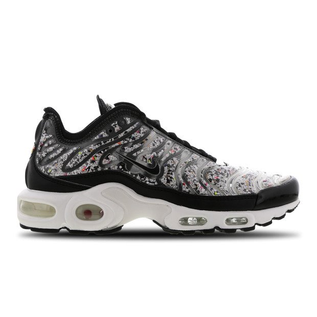 Nike Wmns AIR MAX PLUS LX BLACK BLACK WHITE schwarz AR0970 001 sneakshero