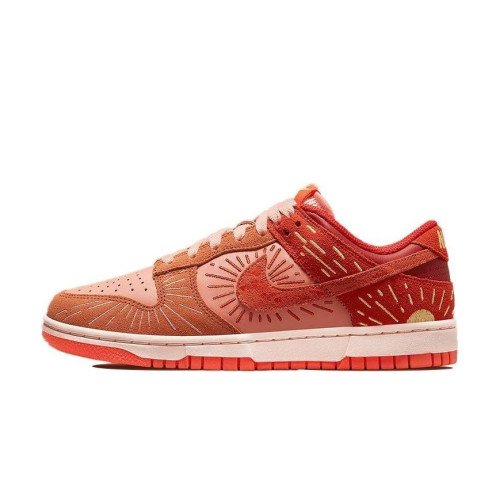 Nike WMNS Dunk Low "Winter Solstice" (DO6723-800) [1]