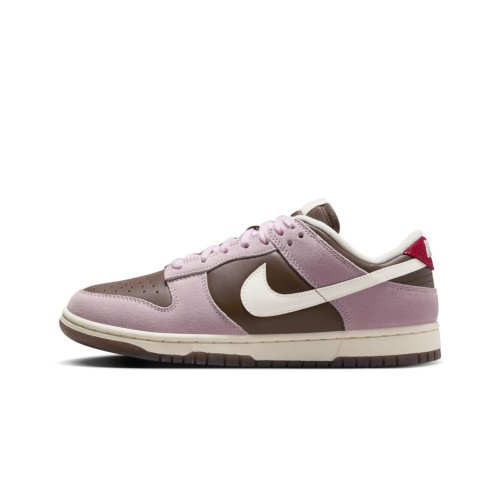 Nike Dunk Low 'Neapolitan' (HM0987-200) [1]