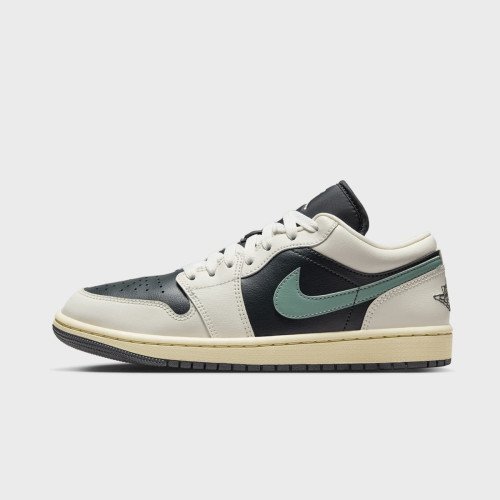 Nike Jordan WMNS Air Jordan 1 Low (DC0774001) [1]