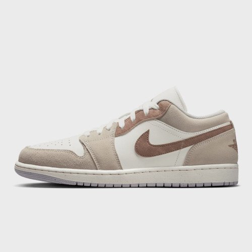 Nike Jordan Air Jordan 1 Low SE (HF1567200) [1]