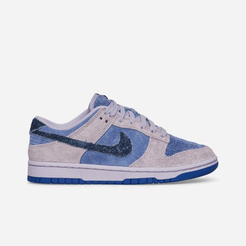 Nike Wmns Dunk Low SE (HQ3431-515) [1]