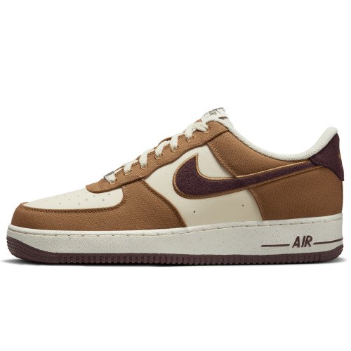 Nike Air Force 1 07 LV8 (FQ8713-200) [1]