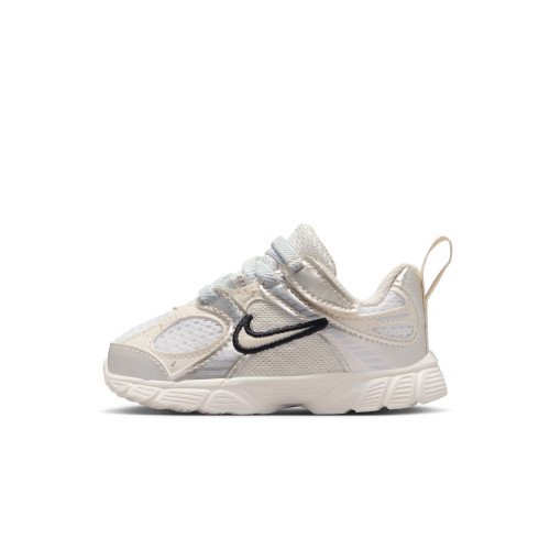 Nike V5 RNR (HQ6413-102) [1]