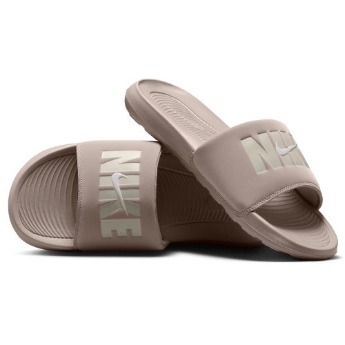 Nike Victori One SE (HQ2124-001) [1]