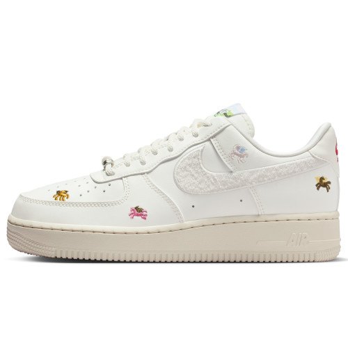 Nike Air Force 1 '07 SE "LNY" (IQ1143-100) [1]