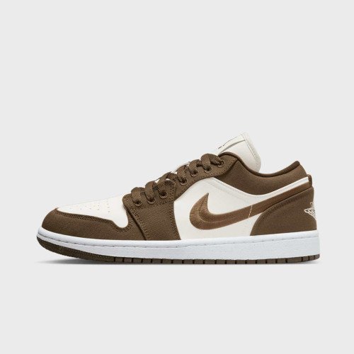 Nike Jordan WMNS Air Jordan 1 Low SE (DV0426301) [1]