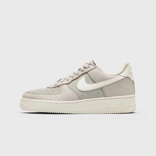 Nike Wmns Air Force 1 Retro Prm Ess (IQ9722-001) [1]