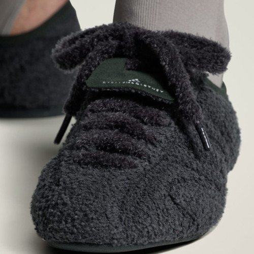 adidas Originals adidas by Stella McCartney Sportswear 76 (KI9323) [1]