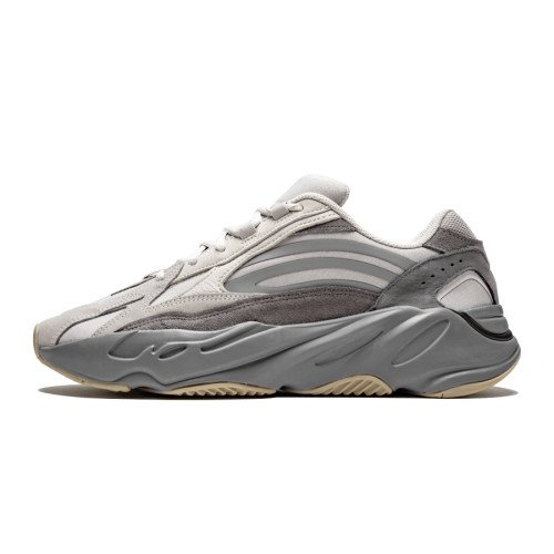 adidas Originals YEEZY BOOST 700 V2 (FU7914) [1]