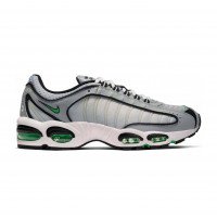 Nike Air Max Tailwind IV (CD0456-001)