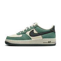 Nike Air Force 1 LV8 (FN4731-100)