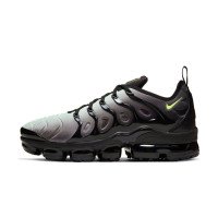 Nike Air Vapormax Plus *Neon* (CW7478-001)