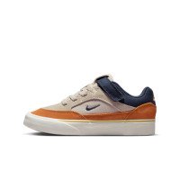 Nike Malor (HF1206-100)