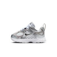 Nike V5 RNR (HQ6413-100)