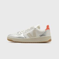 Veja V-10 Leather (VI0220867A)