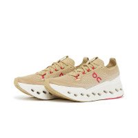 ON Cloudsurfer Max (3WG10510722)