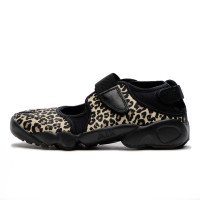 Nike WMNS AIR RIFT (IR5696-010)