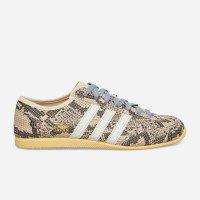 adidas Originals Women s Japan Decon (KJ5012)
